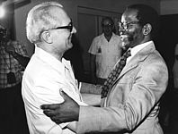 Erich Honecker, Oliver Tambo (ANC), Maputo Mosambik, 23. Februar 1979, picture-alliance/ dpa