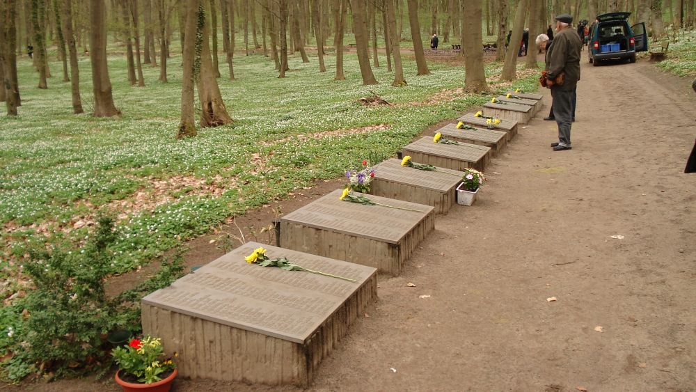 Die Gedenkstätte auf dem Gelände des ehemaligen Speziallagers Nr. 9 wurde von der Arbeitsgemeinschaft Fünfeichen initiiert, Foto: Bundesstiftung Aufarbeitung.